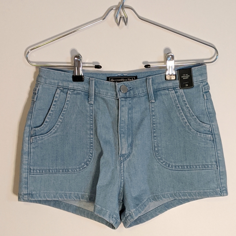 NWT Abercrombie High Rise Short Light Wash